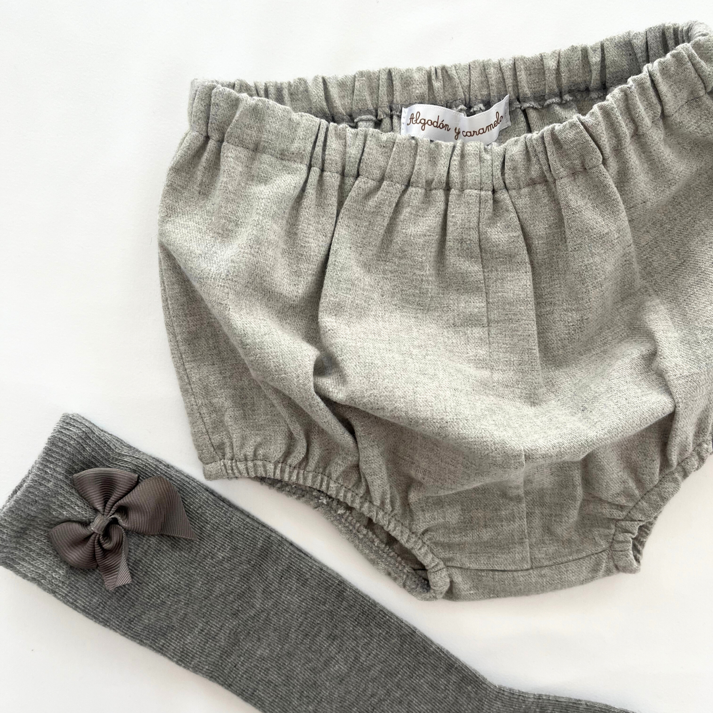 Cubre pañal básico Gris Perla