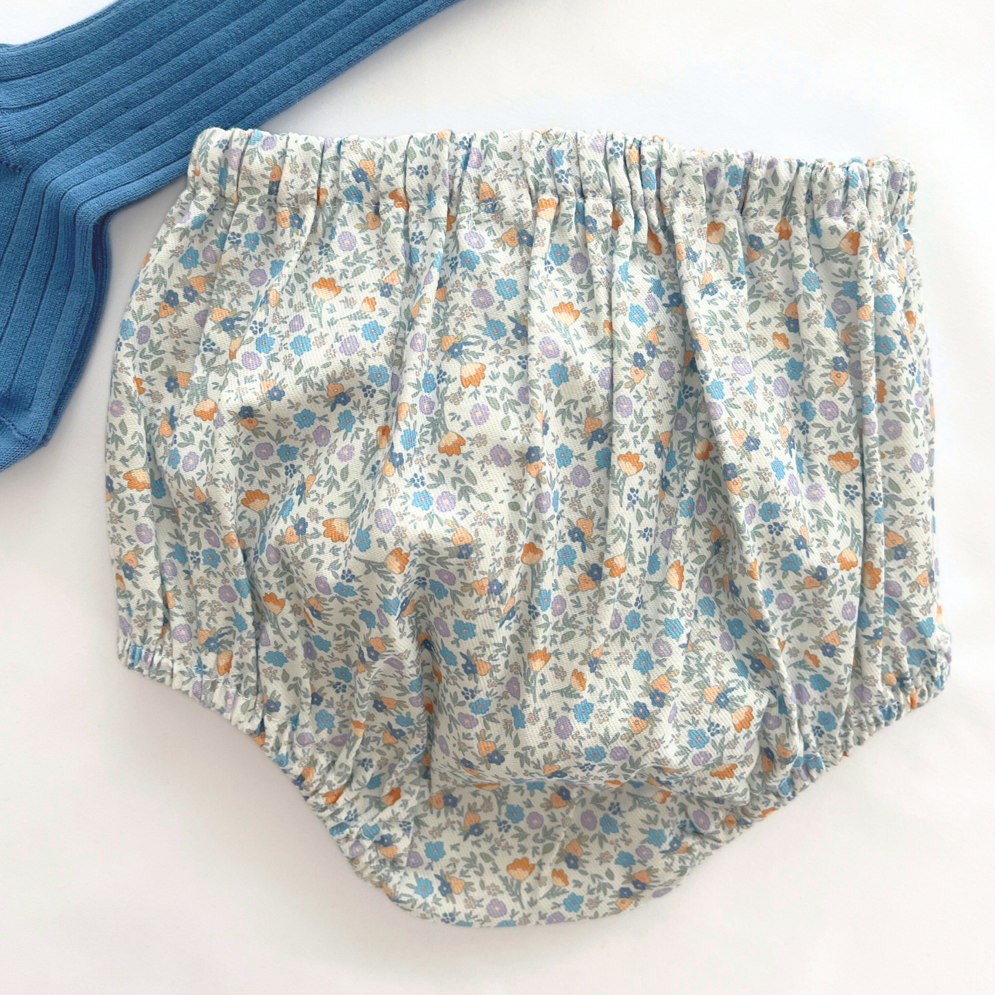 Cubre pañal básico Flores