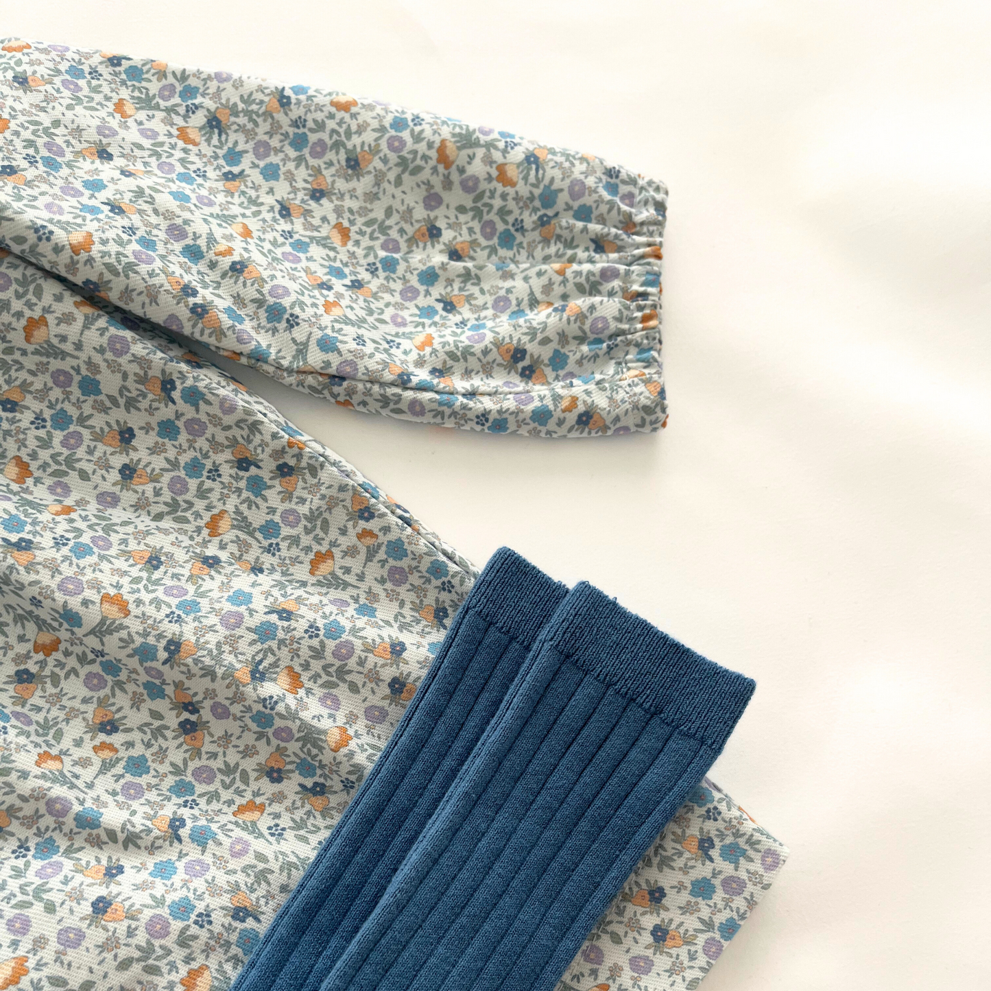 Vestido Flores manga larga y braguita a juego