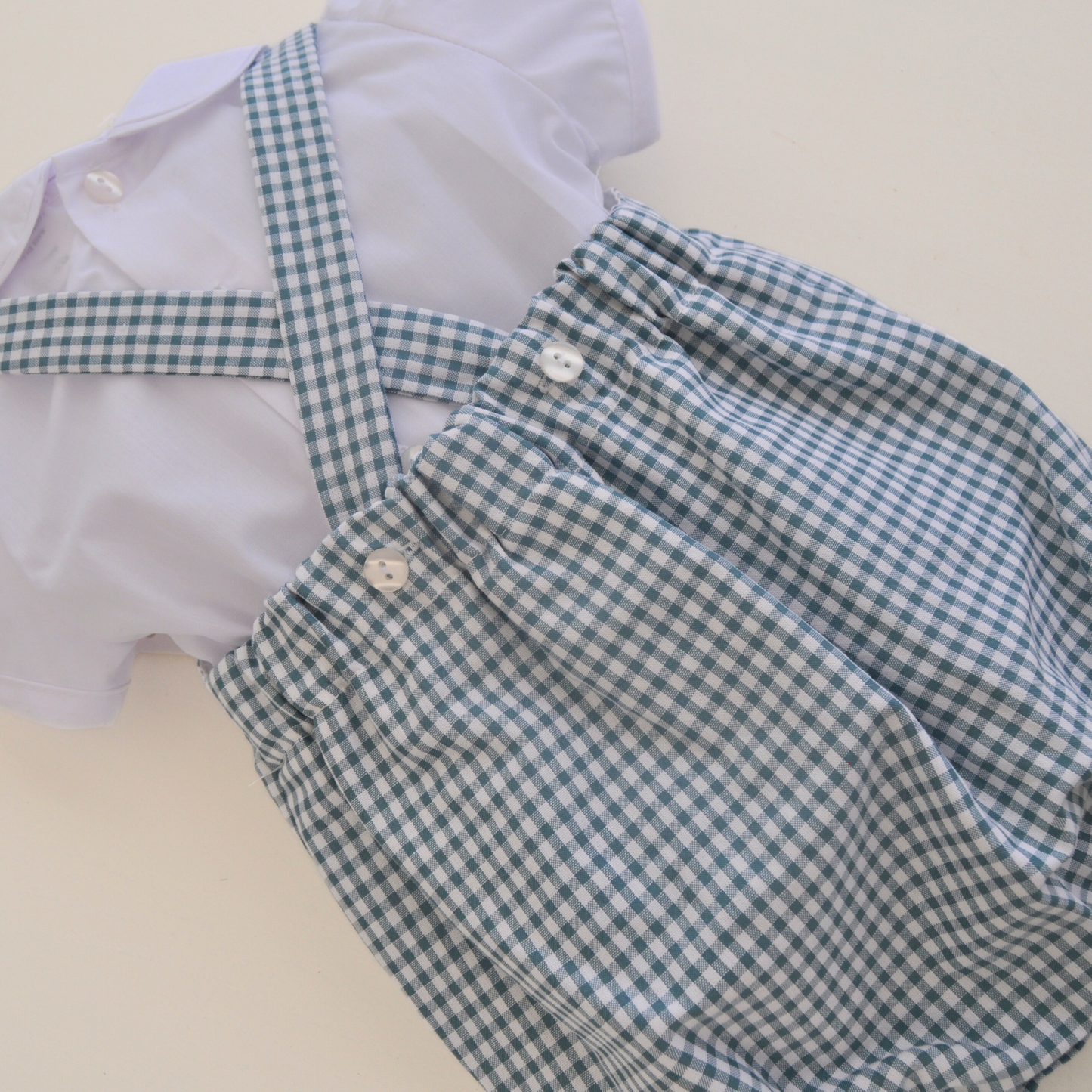 Conjunto ranita de bebé y camisa